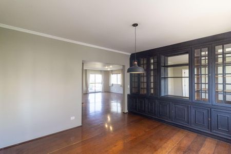 Apartamento à venda com 320m², 4 quartos e 4 vagas Apartamento à venda com 320m², 4 quartos e 4 vagasSala 3