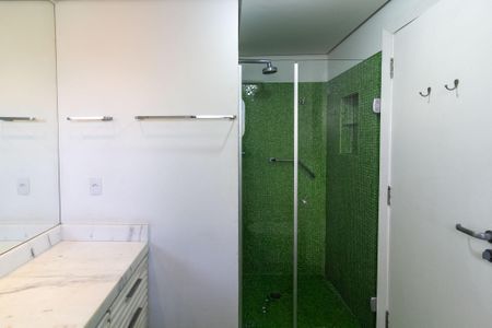 Apartamento à venda com 320m², 4 quartos e 4 vagas Apartamento à venda com 320m², 4 quartos e 4 vagasBanheiro Suíte 2