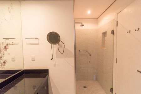 Apartamento à venda com 320m², 4 quartos e 4 vagas Apartamento à venda com 320m², 4 quartos e 4 vagasBanheiro Suíte 3
