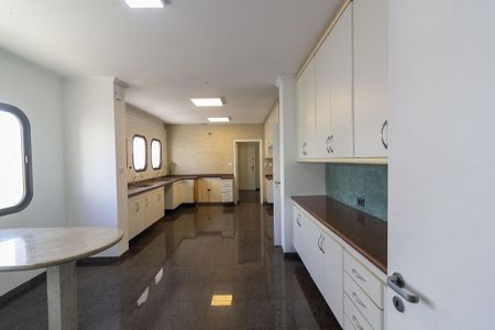 Apartamento à venda com 320m², 4 quartos e 4 vagas Apartamento à venda com 320m², 4 quartos e 4 vagasCozinha