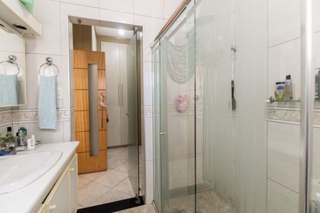 Banheiro Suíte 1 de casa à venda com 5 quartos, 269m² em Vila Gomes Cardim, São Paulo