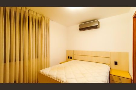 Suite  de apartamento à venda com 3 quartos, 80m² em Cristal, Porto Alegre