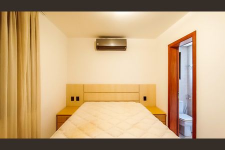 Apartamento à venda com 80m², 3 quartos e 2 vagas Apartamento à venda com 80m², 3 quartos e 2 vagasSuite