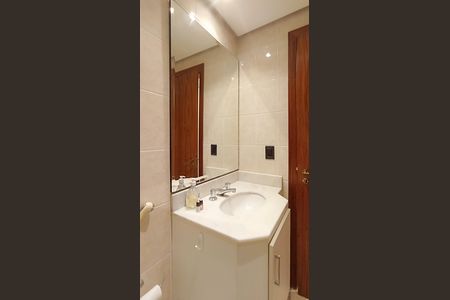 Apartamento à venda com 80m², 3 quartos e 2 vagas Apartamento à venda com 80m², 3 quartos e 2 vagasBanheiro Social