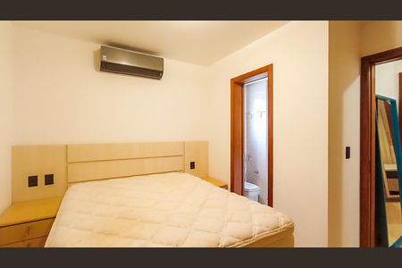 Apartamento à venda com 80m², 3 quartos e 2 vagas Apartamento à venda com 80m², 3 quartos e 2 vagasSuite