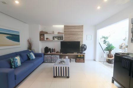 Apartamento para alugar com 140m², 3 quartos e 3 vagas Apartamento para alugar com 140m², 3 quartos e 3 vagasSala