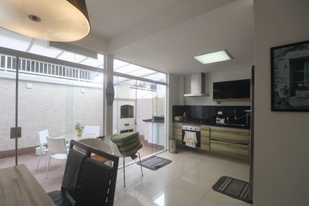 Cozinha de apartamento para alugar com 3 quartos, 140m² em Loteamento Joao Batista Juliao, Guarujá