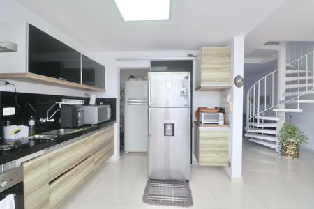 Apartamento para alugar com 140m², 3 quartos e 3 vagas Apartamento para alugar com 140m², 3 quartos e 3 vagasCozinha