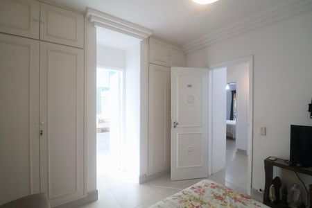 Apartamento para alugar com 140m², 3 quartos e 3 vagas Apartamento para alugar com 140m², 3 quartos e 3 vagasSuíte