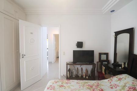Apartamento para alugar com 140m², 3 quartos e 3 vagas Apartamento para alugar com 140m², 3 quartos e 3 vagasSuíte