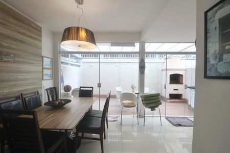 Apartamento para alugar com 140m², 3 quartos e 3 vagas Apartamento para alugar com 140m², 3 quartos e 3 vagasCozinha