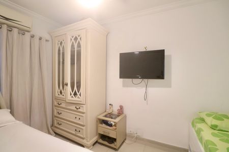 Apartamento para alugar com 140m², 3 quartos e 3 vagas Apartamento para alugar com 140m², 3 quartos e 3 vagasQuarto