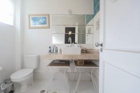 Apartamento para alugar com 140m², 3 quartos e 3 vagas Apartamento para alugar com 140m², 3 quartos e 3 vagasBanheiro Suíte