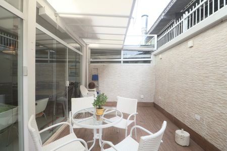 Apartamento para alugar com 140m², 3 quartos e 3 vagas Apartamento para alugar com 140m², 3 quartos e 3 vagasVaranda