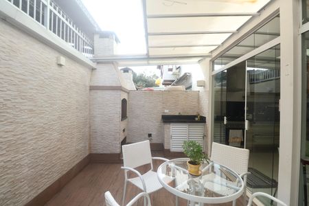 Apartamento para alugar com 140m², 3 quartos e 3 vagas Apartamento para alugar com 140m², 3 quartos e 3 vagasVaranda
