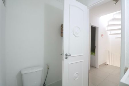 Banheiro Social de apartamento para alugar com 3 quartos, 140m² em Loteamento Joao Batista Juliao, Guarujá
