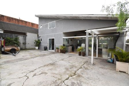 Casa à venda com 100m², 2 quartos e 4 vagas Casa à venda com 100m², 2 quartos e 4 vagasÁrea externa