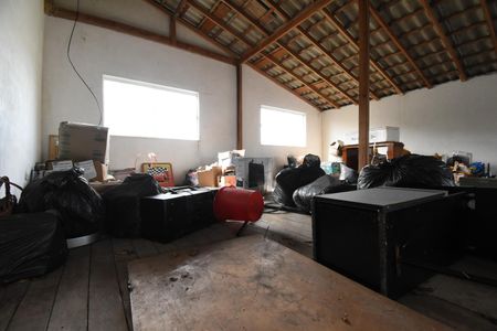 Casa à venda com 100m², 2 quartos e 4 vagas Casa à venda com 100m², 2 quartos e 4 vagasÁtico