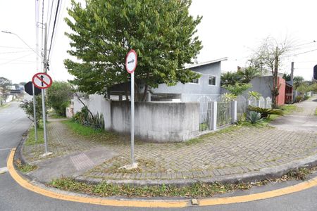 Casa à venda com 100m², 2 quartos e 4 vagas Casa à venda com 100m², 2 quartos e 4 vagasFachada