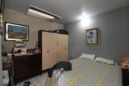 Casa à venda com 100m², 2 quartos e 4 vagas Casa à venda com 100m², 2 quartos e 4 vagasSuíte