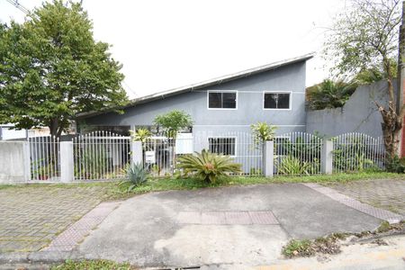 Casa à venda com 100m², 2 quartos e 4 vagas Casa à venda com 100m², 2 quartos e 4 vagasFachada