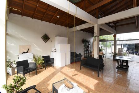 Casa à venda com 100m², 2 quartos e 4 vagas Casa à venda com 100m², 2 quartos e 4 vagasVaranda da Sala