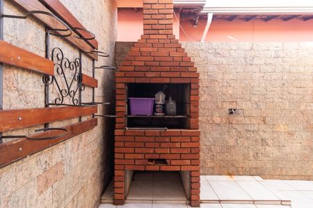 Casa à venda com 237m², 3 quartos e 6 vagas Casa à venda com 237m², 3 quartos e 6 vagasChurrasqueira
