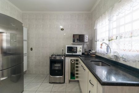 Casa à venda com 237m², 3 quartos e 6 vagas Casa à venda com 237m², 3 quartos e 6 vagasCozinha