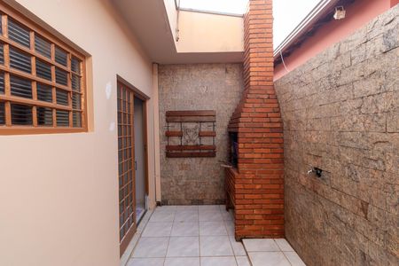 Casa à venda com 237m², 3 quartos e 6 vagas Casa à venda com 237m², 3 quartos e 6 vagasChurrasqueira