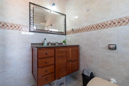 Casa à venda com 237m², 3 quartos e 6 vagas Casa à venda com 237m², 3 quartos e 6 vagasBanheiro da Suíte