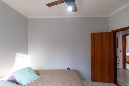 Casa à venda com 237m², 3 quartos e 6 vagas Casa à venda com 237m², 3 quartos e 6 vagasQuarto 01