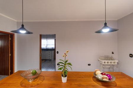 Casa à venda com 237m², 3 quartos e 6 vagas Casa à venda com 237m², 3 quartos e 6 vagasSalas