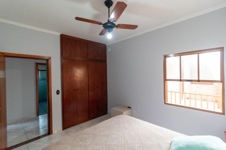 Casa à venda com 237m², 3 quartos e 6 vagas Casa à venda com 237m², 3 quartos e 6 vagasQuarto 01