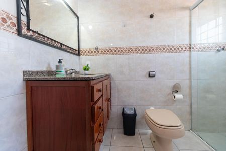 Casa à venda com 237m², 3 quartos e 6 vagas Casa à venda com 237m², 3 quartos e 6 vagasBanheiro da Suíte