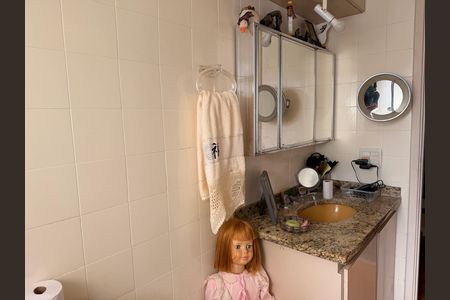 Apartamento para alugar com 178m², 4 quartos e 2 vagas Apartamento para alugar com 178m², 4 quartos e 2 vagasBanheiro 2