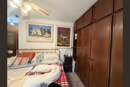Apartamento para alugar com 178m², 4 quartos e 2 vagas Apartamento para alugar com 178m², 4 quartos e 2 vagasQuarto