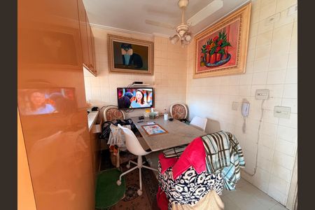 Apartamento para alugar com 178m², 4 quartos e 2 vagas Apartamento para alugar com 178m², 4 quartos e 2 vagasCozinha