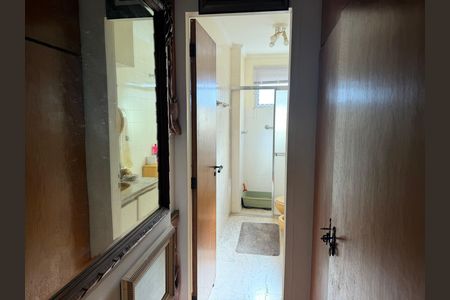 Apartamento para alugar com 178m², 4 quartos e 2 vagas Apartamento para alugar com 178m², 4 quartos e 2 vagasBanheiro 2