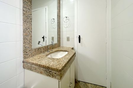 Apartamento para alugar com 110m², 3 quartos e 2 vagas Apartamento para alugar com 110m², 3 quartos e 2 vagasBanheiro social
