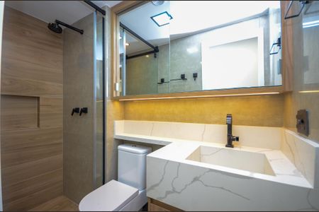 Banheiro de apartamento à venda com 2 quartos, 58m² em Vila Cruz das Almas, São Paulo