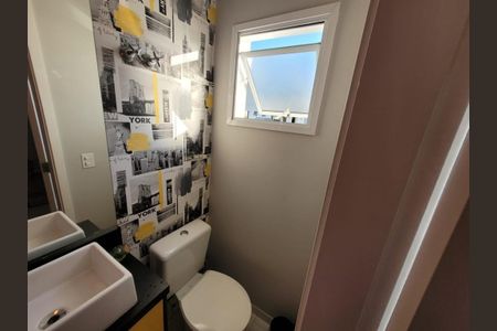 Casa para alugar com 135m², 2 quartos e 2 vagas Casa para alugar com 135m², 2 quartos e 2 vagasBanheiro