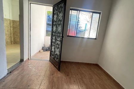 Sala de casa para alugar com 1 quarto, 42m² em São Bento, Duque de Caxias