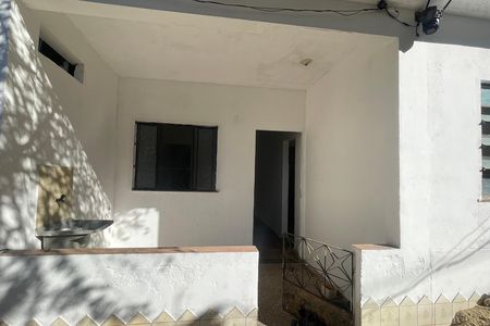 Casa para alugar com 42m², 1 quarto e sem vaga Casa para alugar com 42m², 1 quarto e sem vagaQuintal