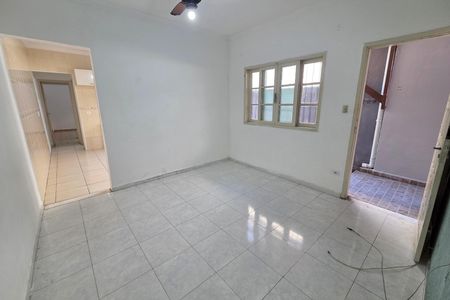 Casa para alugar com 130m², 2 quartos e 2 vagas Casa para alugar com 130m², 2 quartos e 2 vagasSala