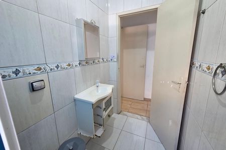 Casa para alugar com 130m², 2 quartos e 2 vagas Casa para alugar com 130m², 2 quartos e 2 vagasBanheiro da Suíte 1