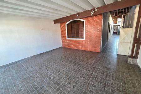 Garagem de casa para alugar com 2 quartos, 130m² em Nova Mirim, Praia Grande