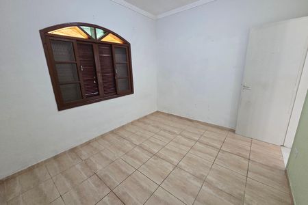 Casa para alugar com 130m², 2 quartos e 2 vagas Casa para alugar com 130m², 2 quartos e 2 vagasQuarto 2