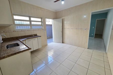 Casa para alugar com 130m², 2 quartos e 2 vagas Casa para alugar com 130m², 2 quartos e 2 vagasCozinha