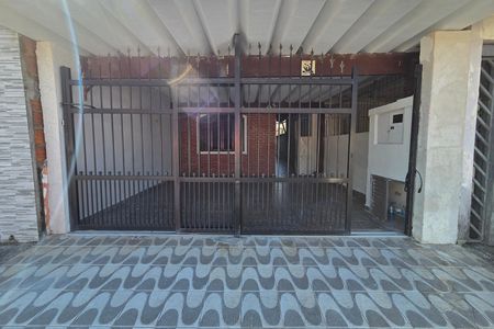 Fachada de casa para alugar com 2 quartos, 130m² em Nova Mirim, Praia Grande