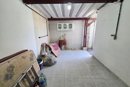 Casa para alugar com 130m², 2 quartos e 2 vagas Casa para alugar com 130m², 2 quartos e 2 vagasÁrea de Serviço